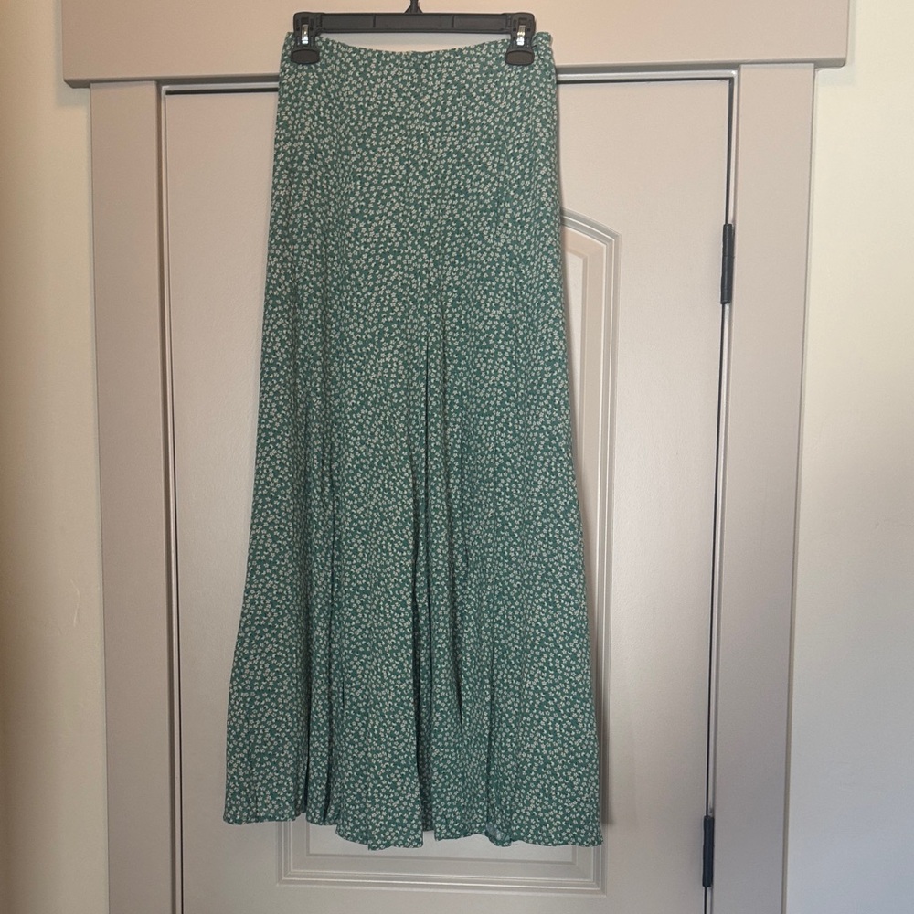 American Eagle Outfitters Green Floral Maxi Skirt New with tags.